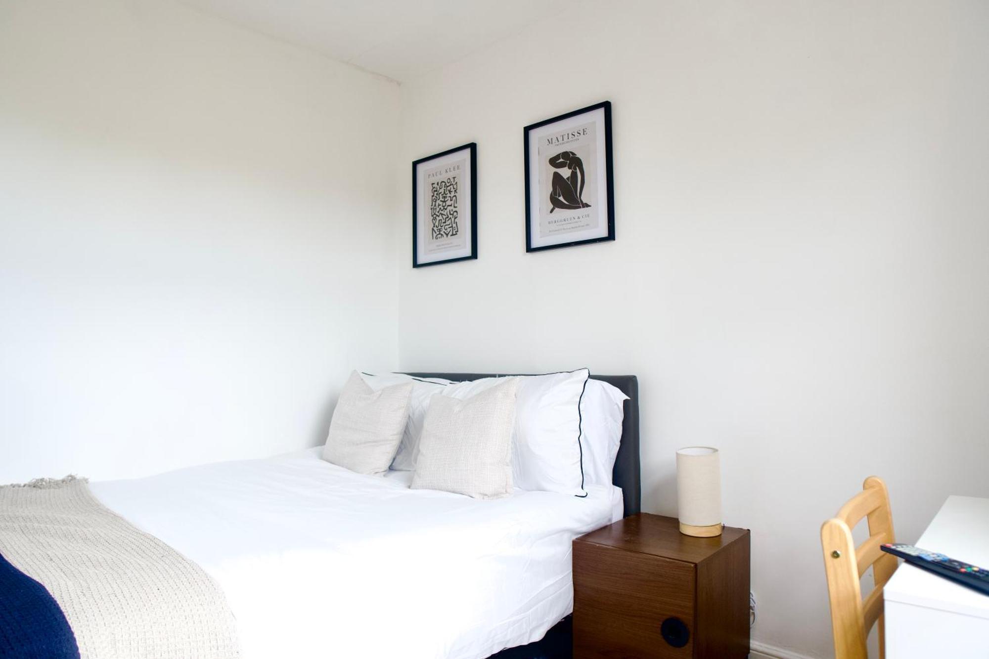 Modern 2 Bed Apartment, 8min To Stratford Station, Sleeps 6 Londen